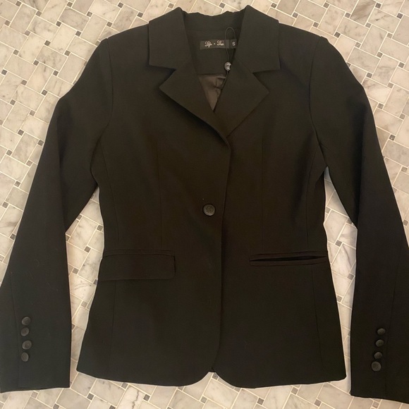 Lyla and Luxe Black Blazer - Size Small - Picture 1 of 5